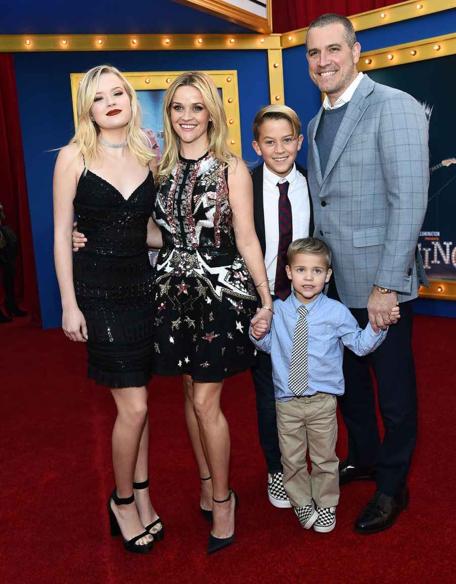 Reese Witherspoon Motherhood Quotes Ava Phillippe, Reese Witherspoon, Deacon Phillippe, Tennessee James Toth and Jim Toth