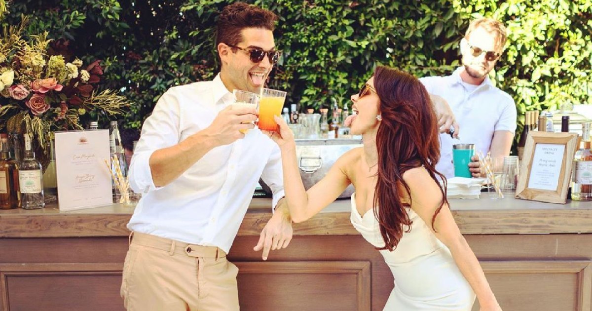 sarah hyland engagement dress Sarah Hyland Reveals Her Jaw-Dropping Engagement Ring