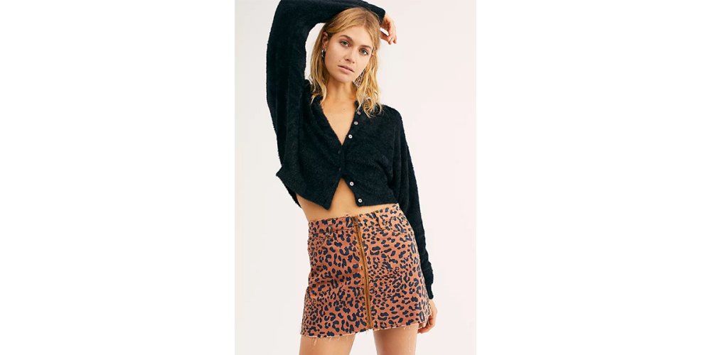 Selena-Gomez-FP-Sweater