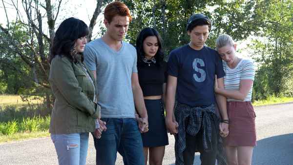 Shannen Doherty, KJ Apa, Camila Mendes, Cole Sprouse and Lili Reinhart-Riverdale-Recap