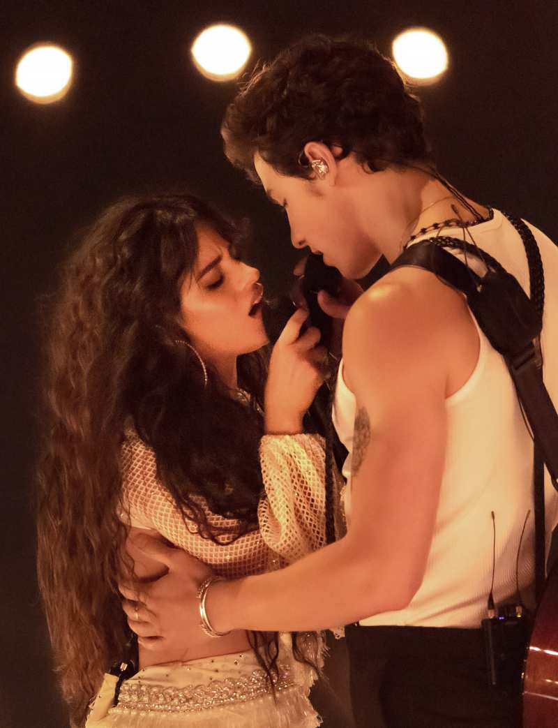 Shawn-Mendes,-Camila-Cabello-relationship-timeline-4