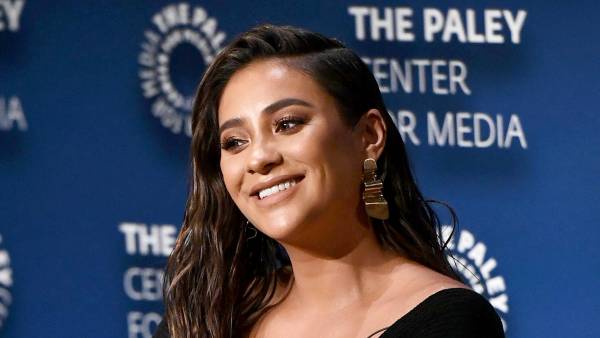 Shay-Mitchell-Cuddles-With-Newborn-Daughter