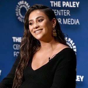 Shay-Mitchell-Cuddles-With-Newborn-Daughter