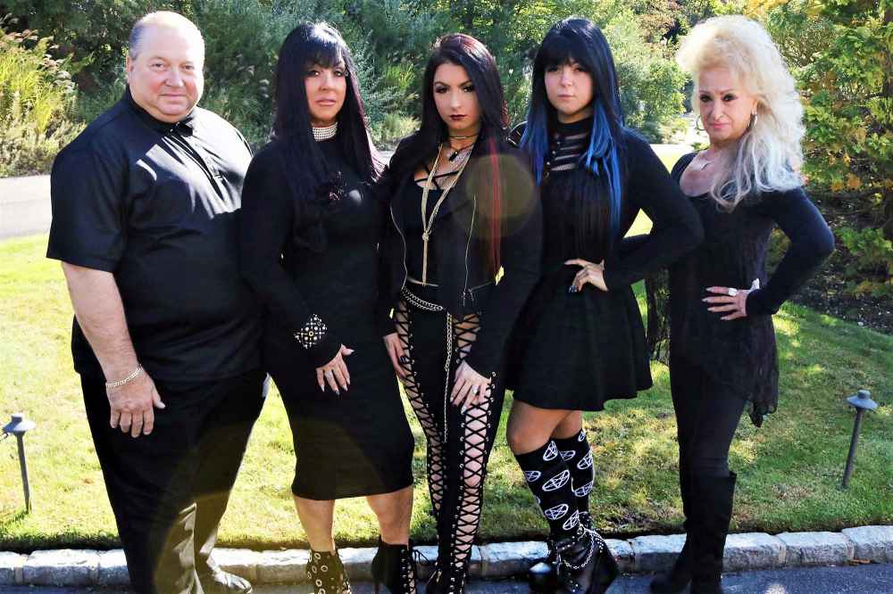 TLC New Reality Series Family Photo Martones Big Mike, Jen, Bria, Lexi, Foxy Grandma