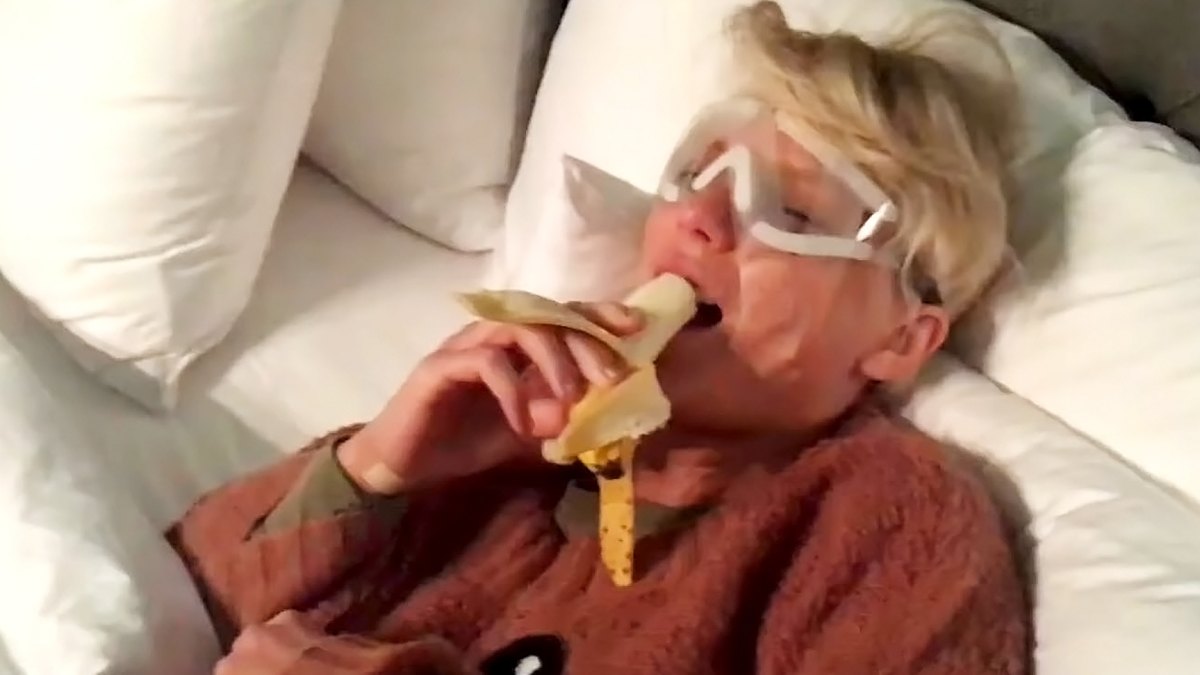 Taylor Swift Melts Down Over Banana in Post-Surgery Video