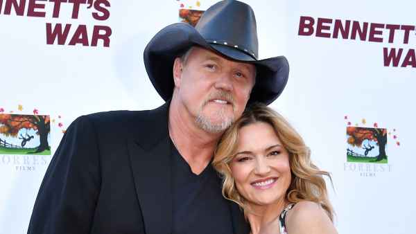 Trace Adkins Marries Victoria Pratt, Blake Shelton Officiates the Ceremony
