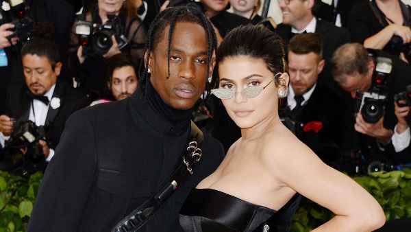 Travis-Scott-Kylie-Jenner-back-together