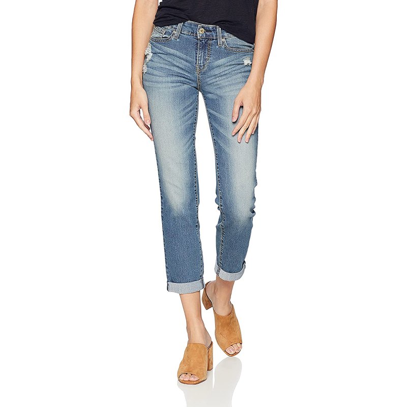 These Cute Levi's Boyfriend Jeans Are Insanely Affordable