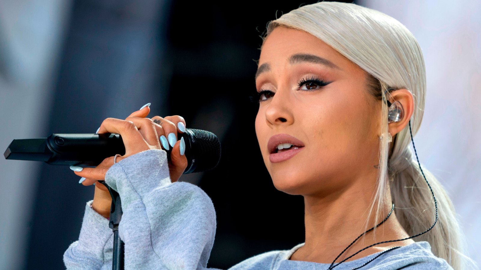 Ariana Cancels Concert After Waking Up Feeling '10 Times Worse