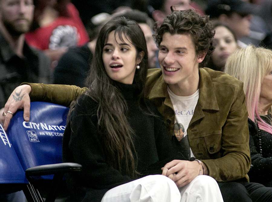 Camila-Cabello-and-Shawn-Mendes-at-Clippers-game