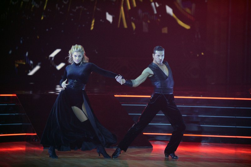 LAUREN ALAINA, GLEB SAVCHENKO 'Dancing With the Stars' Reveals Who's Heading to Finale After Heartbreaking Elimination