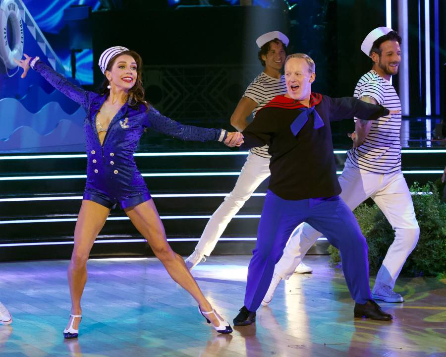 JENNA JOHNSON, SEAN SPICER Dancing With the Stars’ Judges Hand Out 2 Perfect Scores