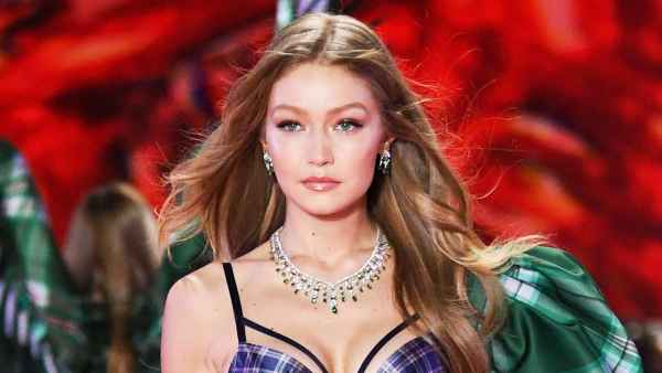 Gigi Hadid Victoria's Secret Fashion Show