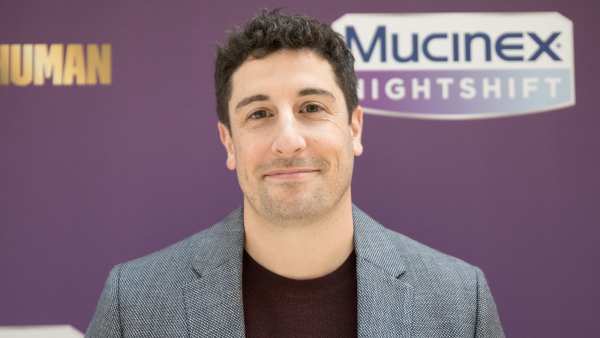 Jason Biggs ‘Can’t Imagine’ Sons Starting Acting Careers as Young as He Did