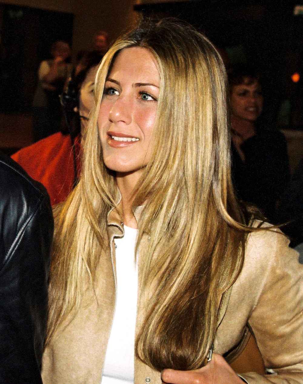 Jennifer-Aniston-2000-long-layered-haircut