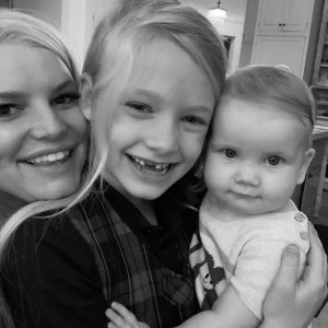 Jessica-Simpson-and-kids