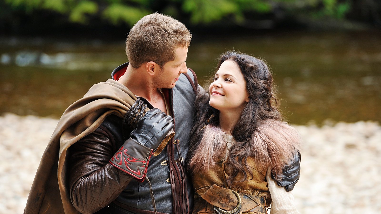 Josh-Dallas-Ginnifer-Goodwin-Once-Upon-A-Time