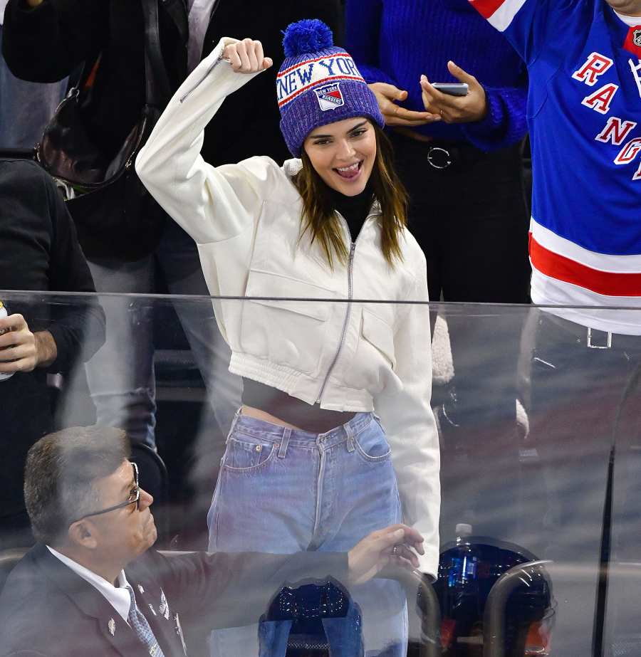 Kendall-Jenner-Rangers-cheering