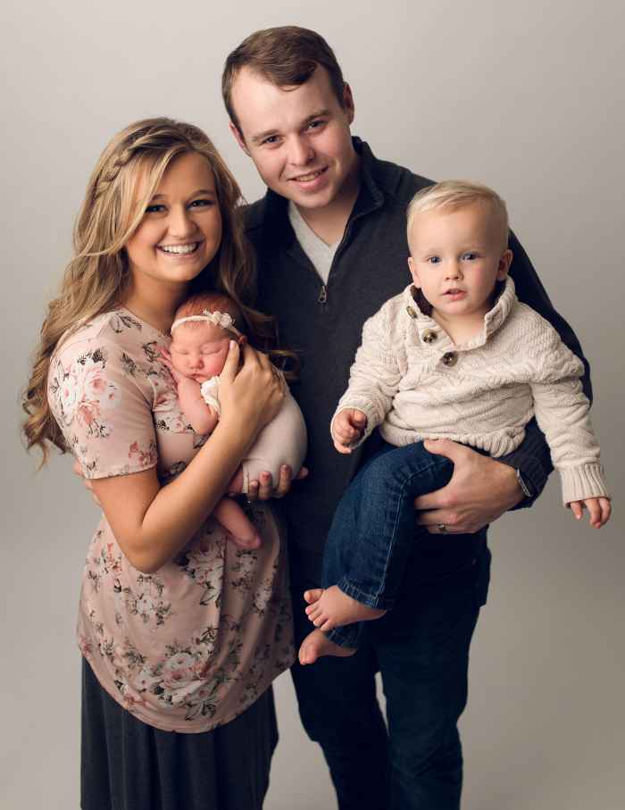 Kendra and Joe Duggar Share 1st Photo at Home With Newborn Daughter Addison