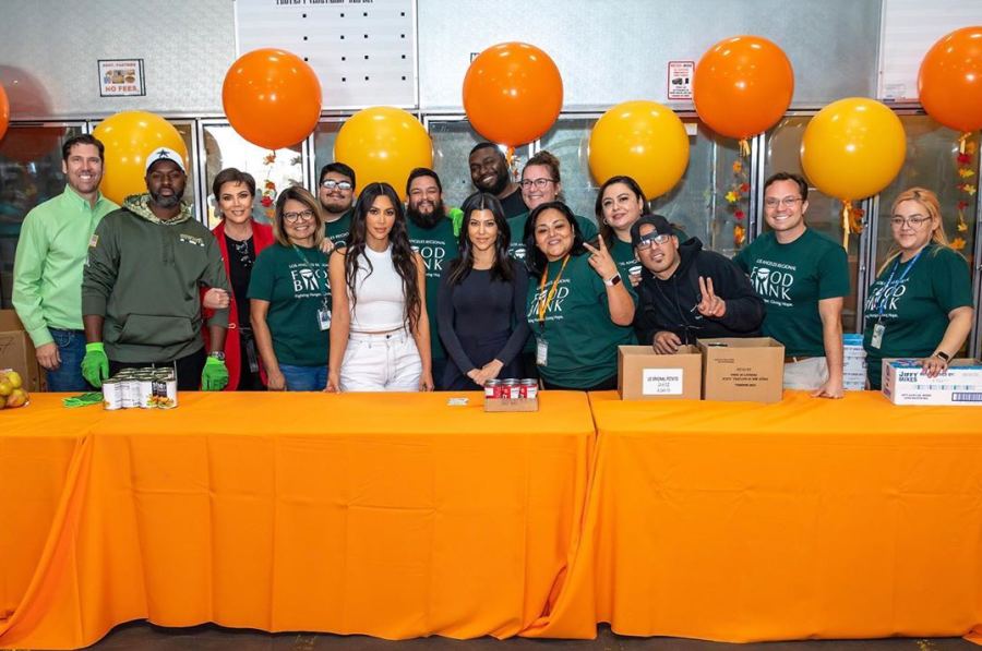 Kim-and-Kourtney-Kardashian,-Kris-Jenner-Volunteer-at-Food-Bank