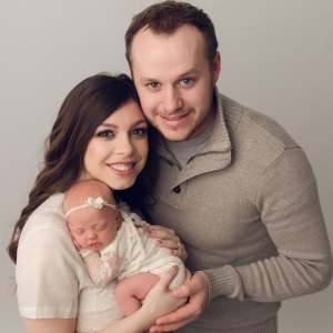 Lauren and Josiah Duggar Share 1st Photo at Home With Newborn Daughter Bella