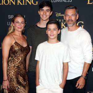 LeAnn Rimes Shares Holiday Card With Eddie Cibrian and His Kids