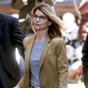 Lori-Loughlin-Pleads-Not-Guilty-to-New-Charges-in-College-Case