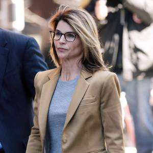 Lori Loughlin's Prosecutor Is 'Grilling Her' in Mock Trials Ahead of Court Appearance