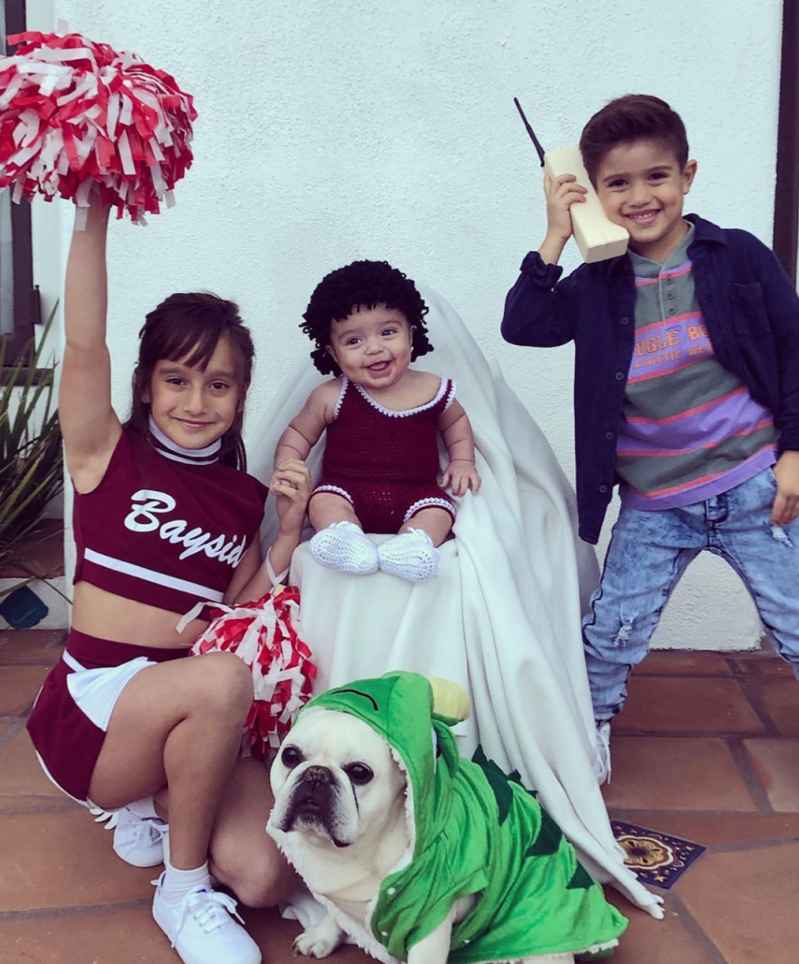 Mario-Lopez-Halloween-dog-costume