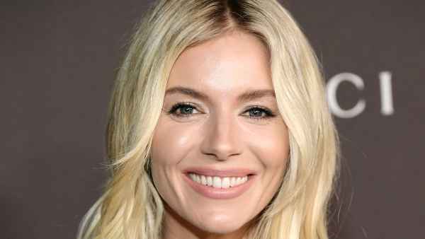 Sienna Miller Wore a Gorgeous Gucci Necklace to the LACMA Art and Film Gala