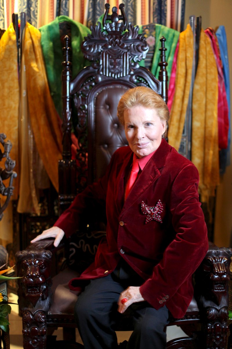 [Image: Walter-Mercado-Celebrity-Deaths-of-2019.jpg?w=800]