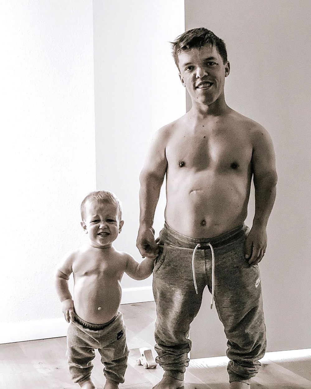 Zach Roloff Shares Adorable Pic With ‘Twin Round 2’ After Welcoming Daughter
