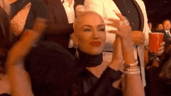 Gwen Stefani Sweetly Cheers on Blake Shelton 2019 CMA Awards