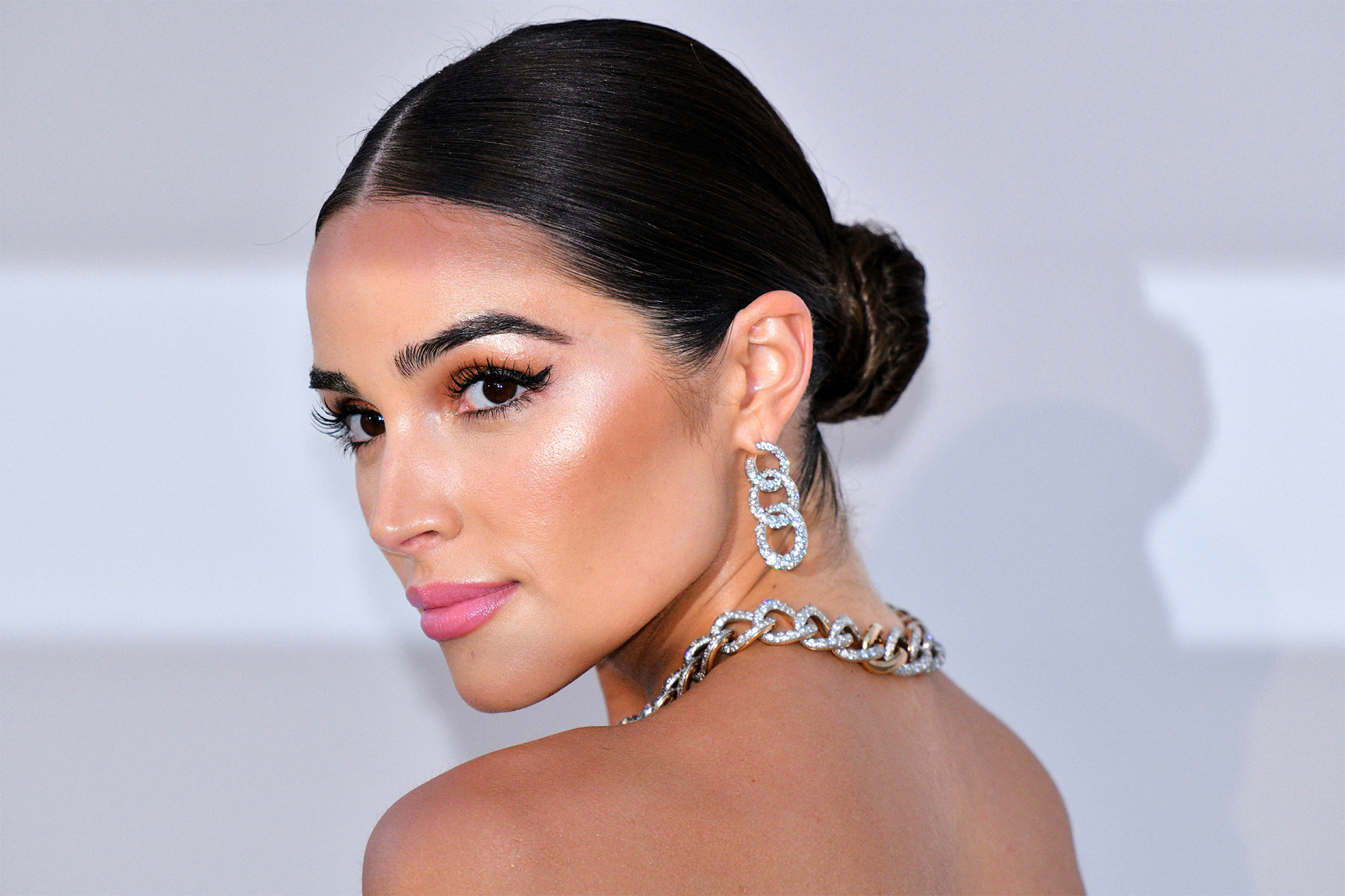 Olivia-Culpo-Amfar