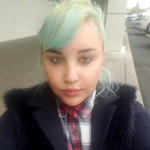 Amanda-Bynes-Returns-to-Instagram-After-Three-Month-Break