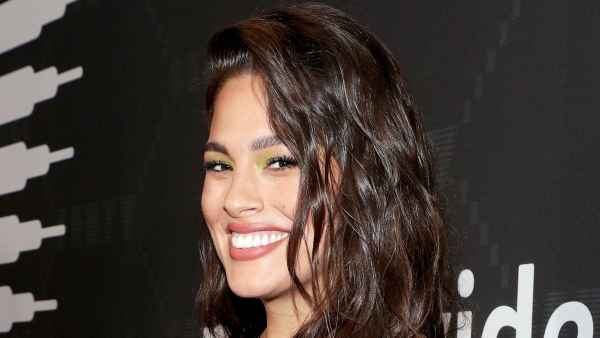 Ashley Graham Tries Acupuncture
