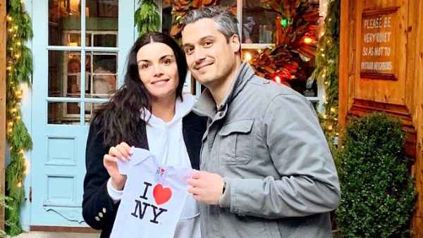 Bachelor Alum Courtney Robertson Is Engaged to Humberto Preciado and Pregnant
