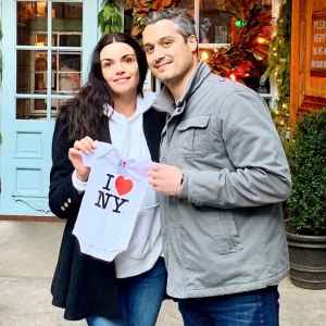 Bachelor Alum Courtney Robertson Is Engaged to Humberto Preciado and Pregnant