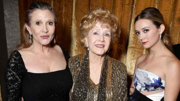Billie Lourd Posts Emotional Christmas Tribute to Late Mom Carrie Fisher and Grandma Debbie Reynolds