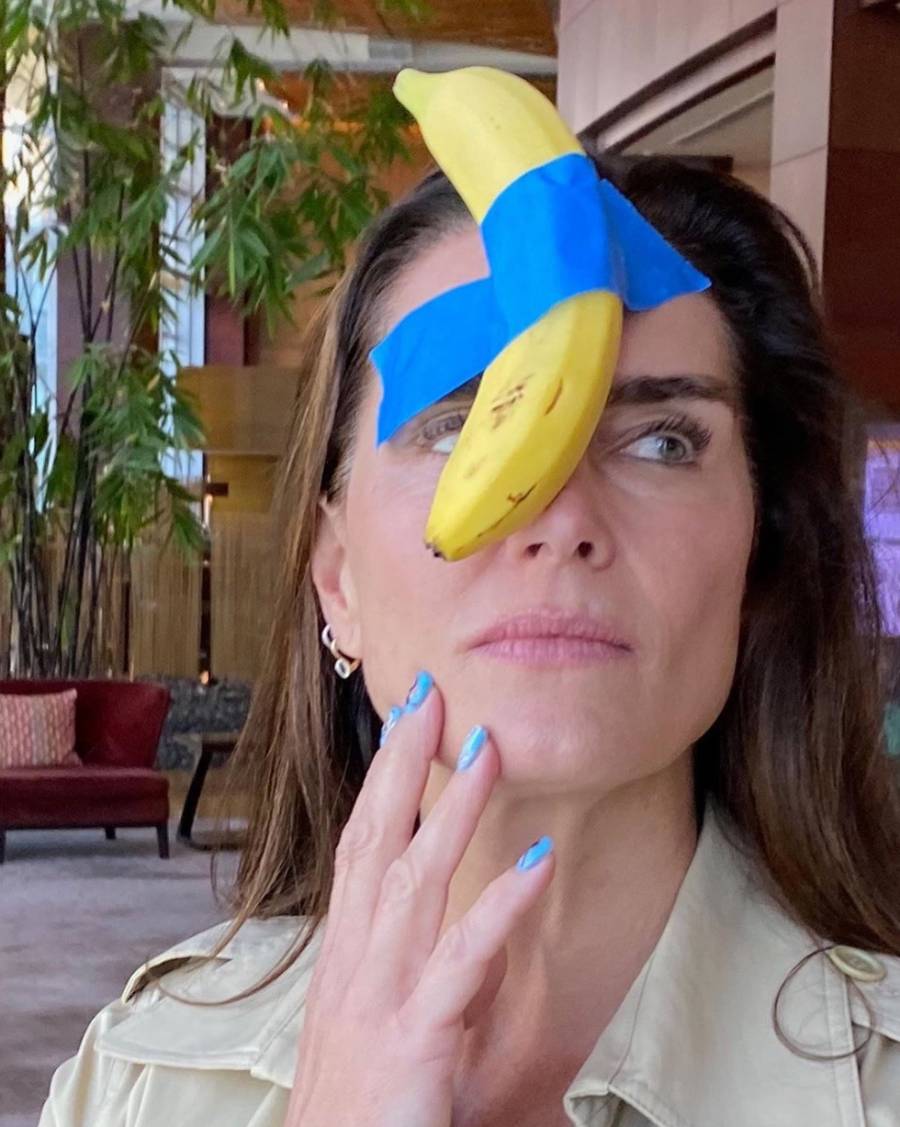 Brooke-Shields-Art-Basel’s-Banana-Exhibit