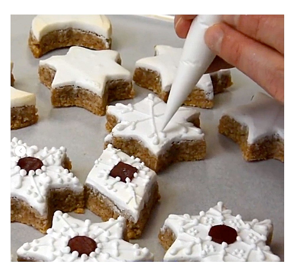 Buckingham Palace Shares Holiday Cookie Recipe