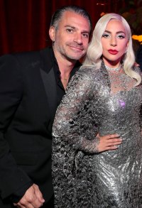 Christian Carino a Lady Gaga na premiéře filmu Zrodila se hvězda