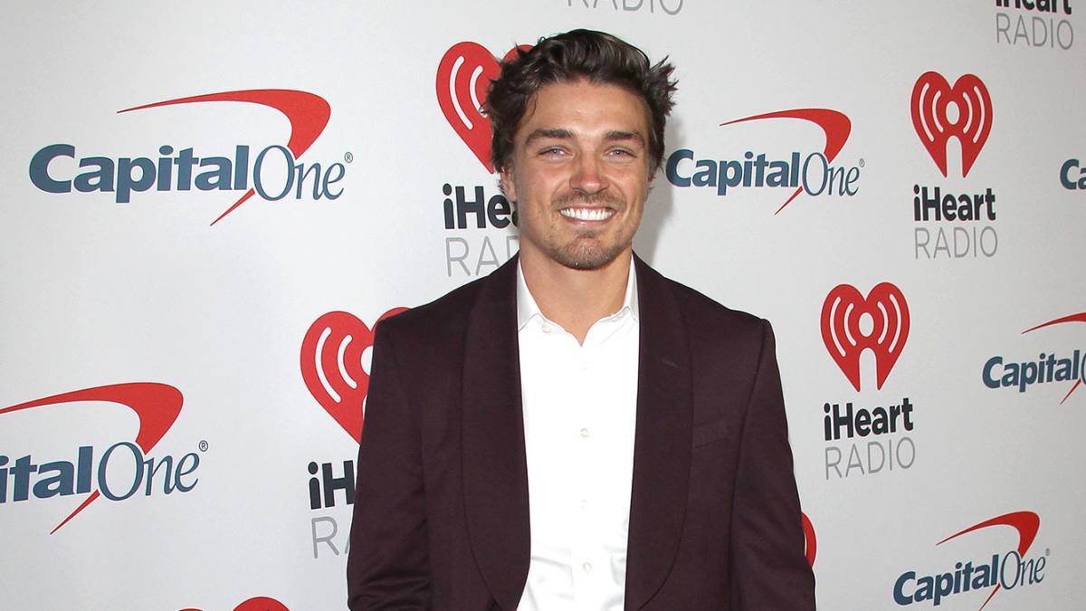 Dean Unglert Hurt Skiing