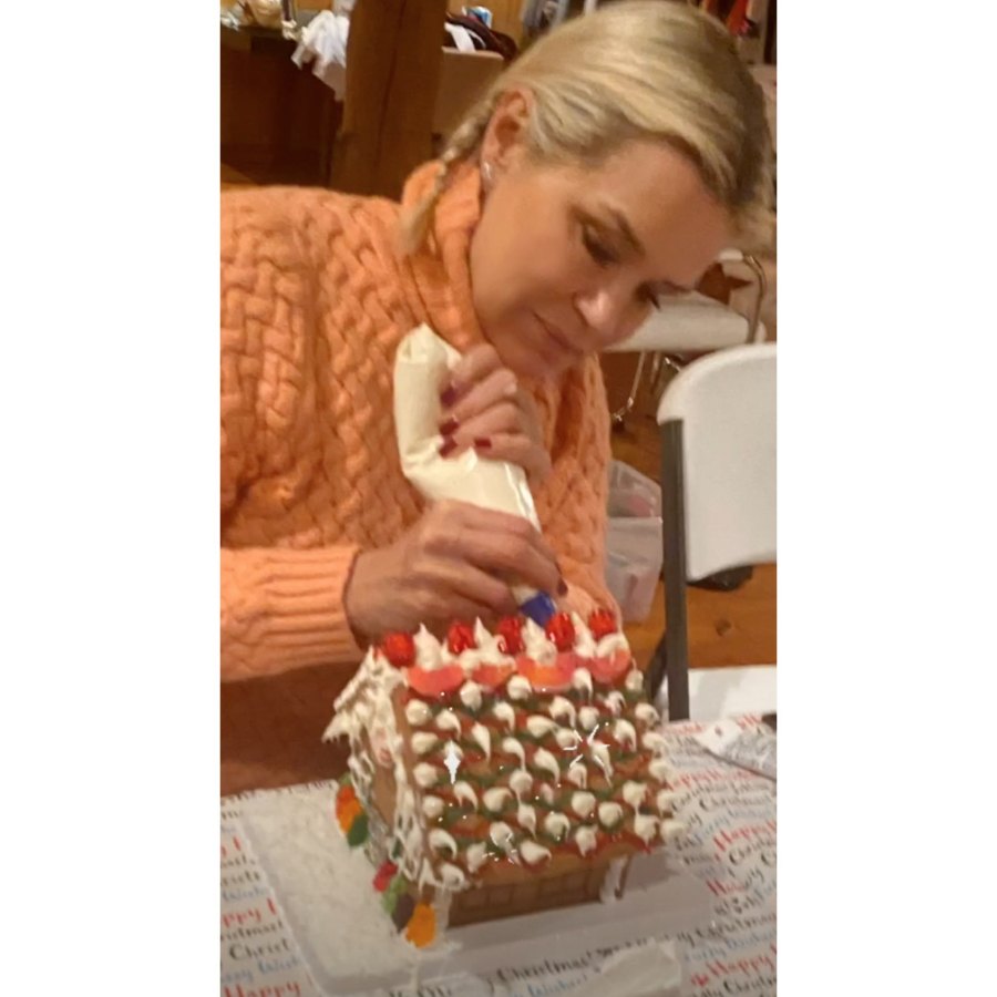 Gigi, Bella and Yolanda Hadid Make Gingerbread Houses Together on Christmas