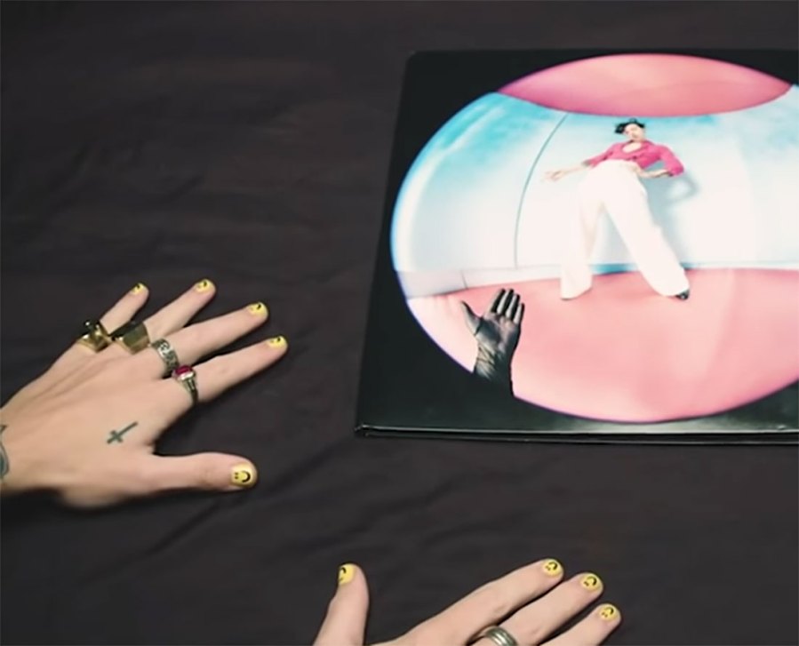 Harry Style's Best Manicures