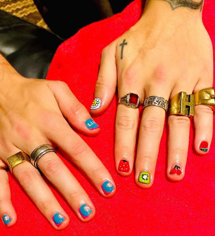 Harry Style's Best Manicures