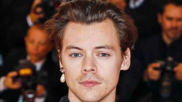 Harry Styles Sports Yellow Manicure