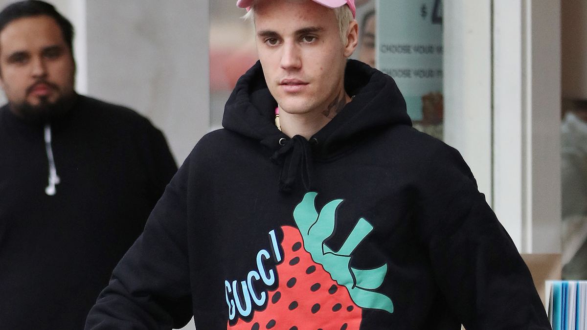 Hailey Bieber supports Justin through Maple Leafs' loss