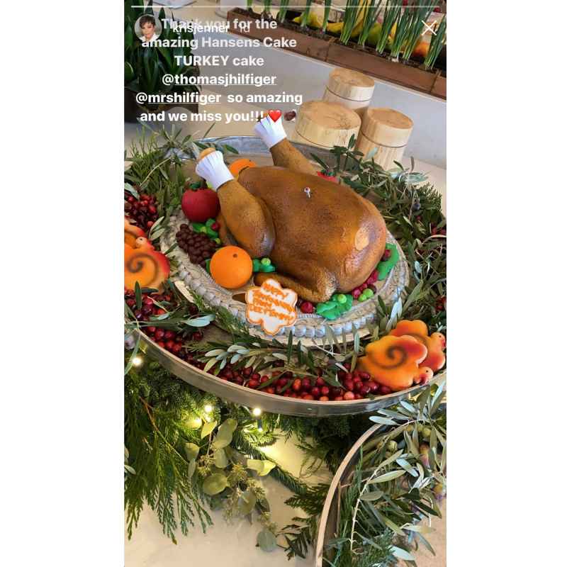 Kardashian Cakes Kris Jenner’s Thanksgiving Cake