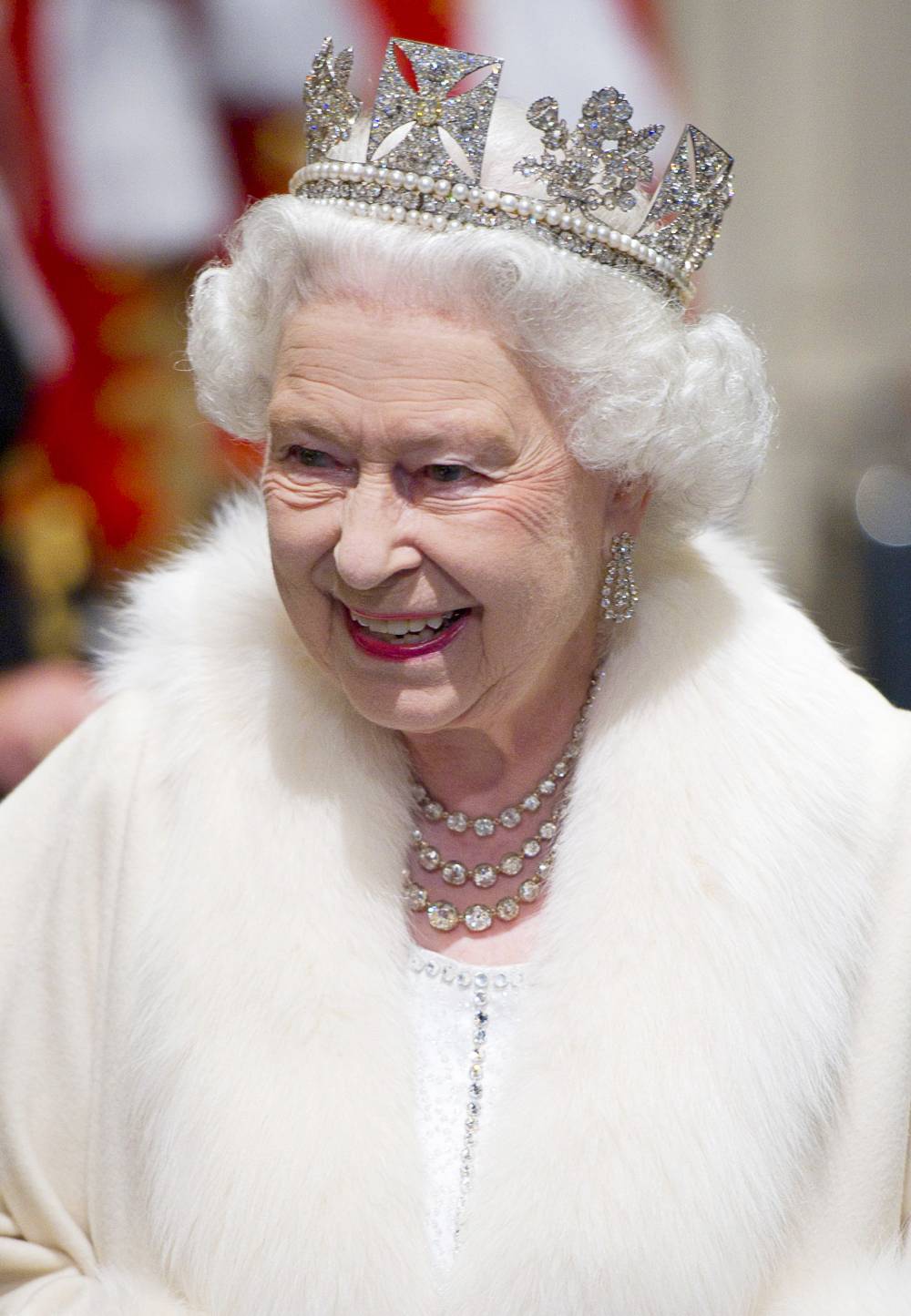 Duchess Kate Middleton Wears Queen Elizabeth's Earrings